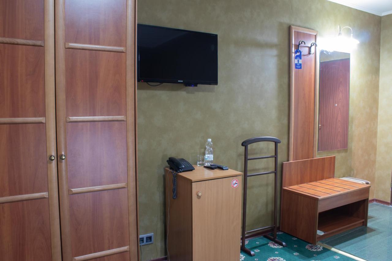 Britaniya Otel Harkiv Dış mekan fotoğraf